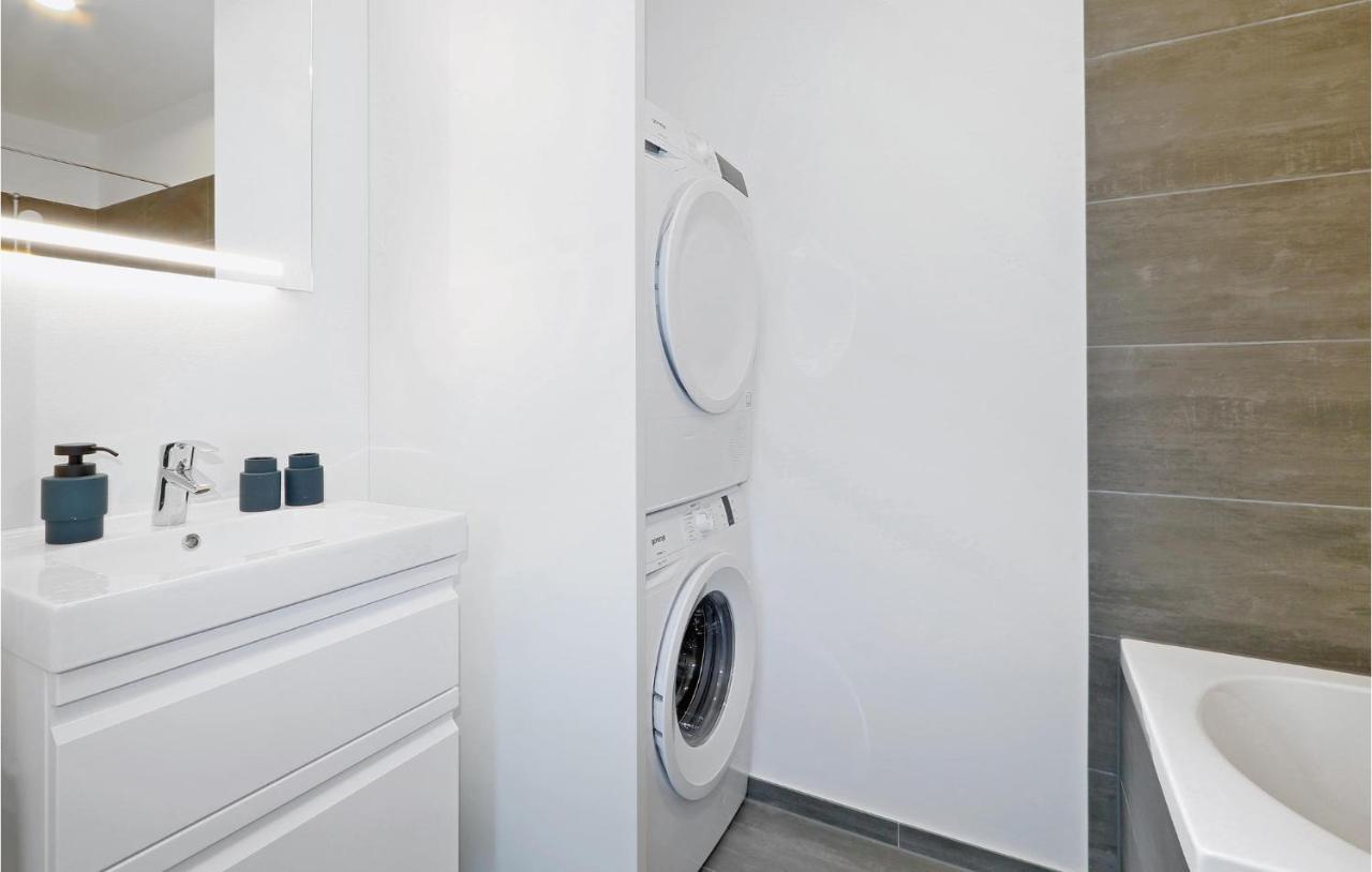2 Bedroom Cozy Apartment In Lembruch-Duemmer See Dış mekan fotoğraf